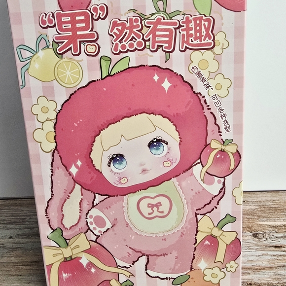 Apple Nommi Bag Charm - Picture 4 of 6